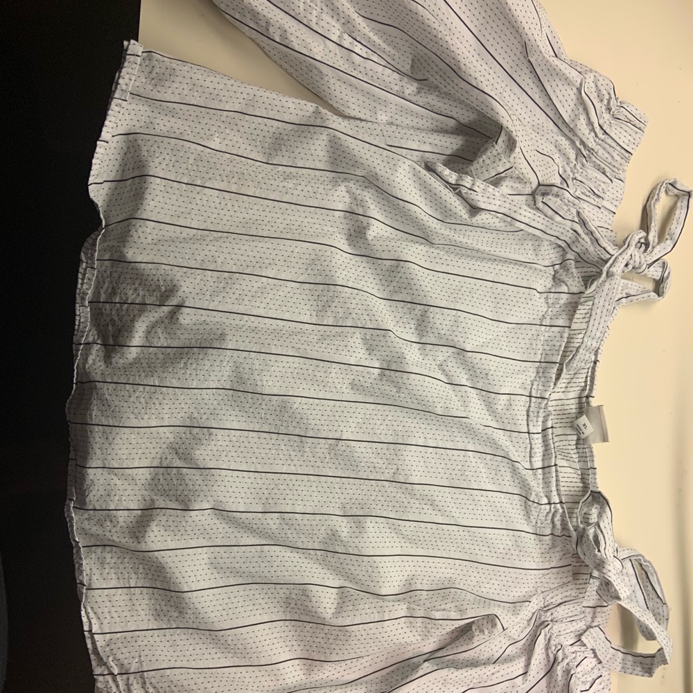 Off the shoulder tie shirt- size xl